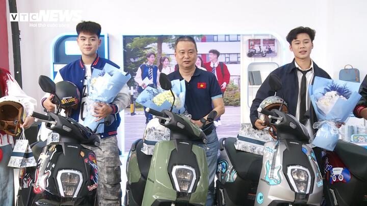 ICON e: với thiết kế nhỏ gọn và hiện đại.