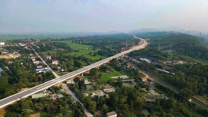 Dự án cao tốc Bắc - Nam qua tỉnh Quảng Bình có tổng chiều dài 124,28km, đi qua 6 huyện, thị xã, thành phố và 35 xã, phường. (Ảnh: CTV)
