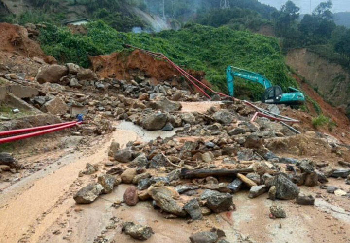 Nhiều vị trí sạt lở năm 2024 tiếp tục bị sạt lở vào rạng sáng 13/4.