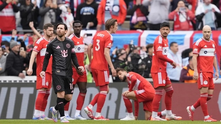 Messi giúp Chicago Fire lập kỷ lục tiếp đón khán giả trên sân nhà.