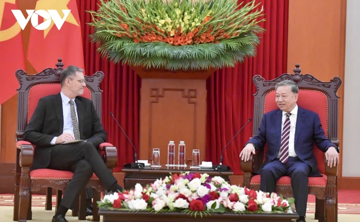 Tổng Bí thư Tô Lâm tiếp Đại sứ Cộng hoà Pháp tại Việt Nam.