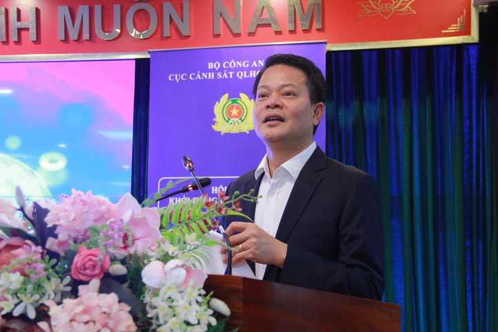 Đại tá Vũ Văn Tấn, Cục trưởng Cục Cảnh sát quản lý hành chính về trật tự xã hội.
