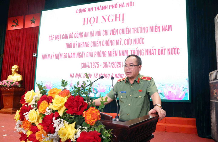 Thiếu tướng Nguyễn Thanh Tùng phát biểu tại hội nghị.