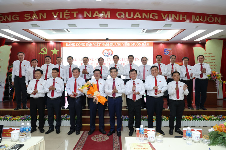 Đại hội Đại biểu Đảng bộ EVNSPC nhiệm kỳ 2025-2030 thành công tốt đẹp - 4