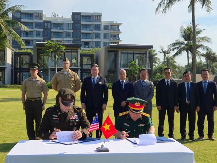 Việt Nam và Hoa Kỳ đã phối hợp tổ chức trọng thể Lễ trao trả hài cốt quân nhân Hoa Kỳ mất tích trong chiến tranh ở Việt Nam (MIA) lần thứ 169