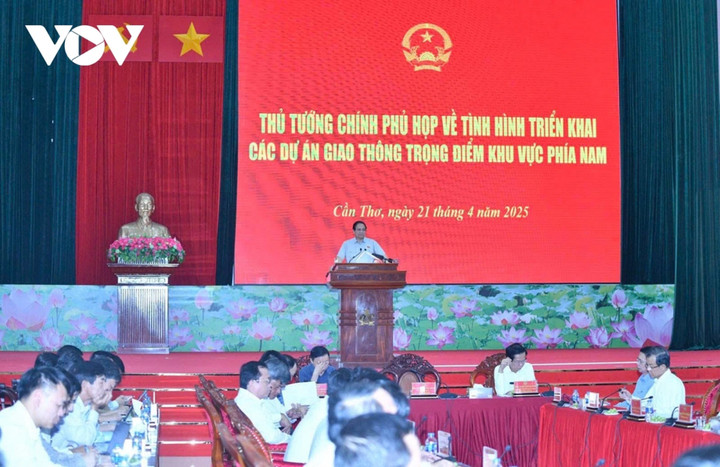 Toàn cảnh phiên họp.