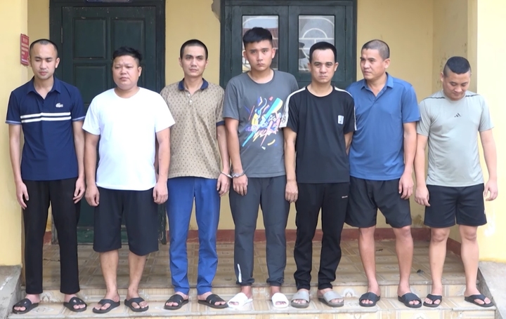 Một số bị khởi tố, bắt tạm giam liên quan đến hành vi tổ chức đánh bạc và đánh bạc. (Ảnh: CA Quảng Bình)