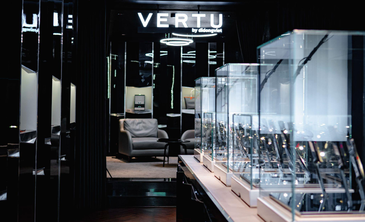 Vertu trở lại với siêu phẩm điện thoại gập sắp ra mắt tại Việt Nam - 3