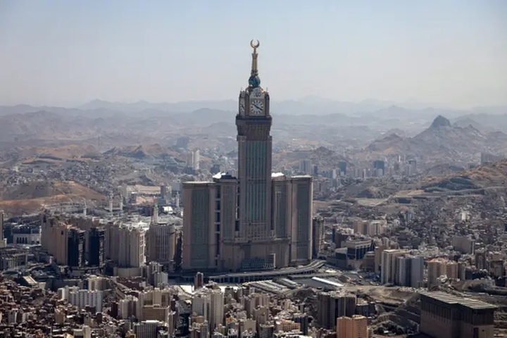 Khách sạn Makkah Royal Clock Tower của Abraj Al Bait tại Mecca. (Ảnh: Getty Image)