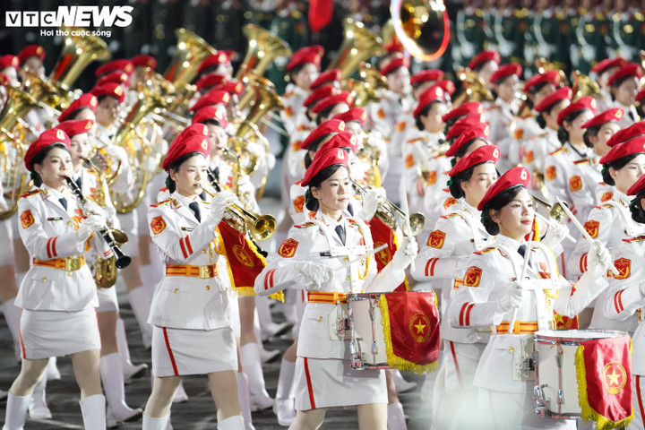 Khối quân nhạc.