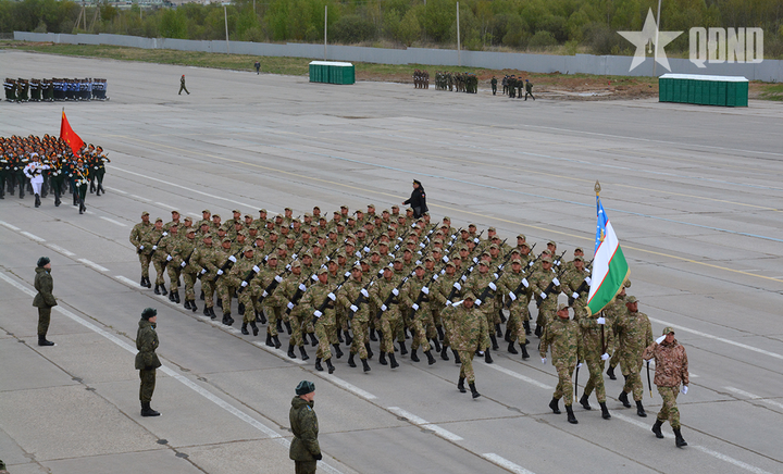 Đoàn Việt Nam tham gia lễ duyệt binh tại Nga hợp luyện tại thao trường Alabino - 9