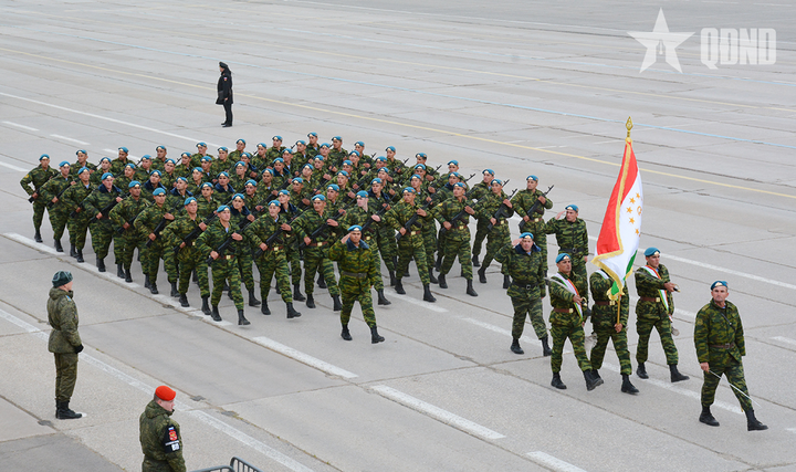 Đoàn Việt Nam tham gia lễ duyệt binh tại Nga hợp luyện tại thao trường Alabino - 11