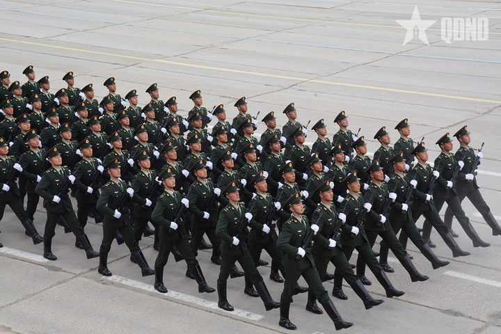 Đoàn Việt Nam tham gia lễ duyệt binh tại Nga hợp luyện tại thao trường Alabino - 8