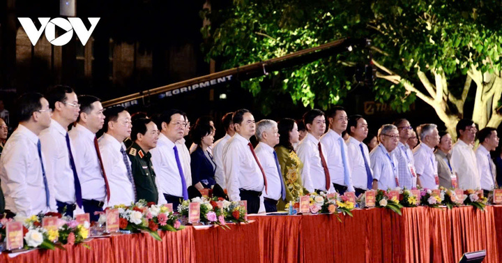 Chủ tịch Quốc hội Trần Thanh Mẫn tham dự tại điểm cầu Quảng Trị.