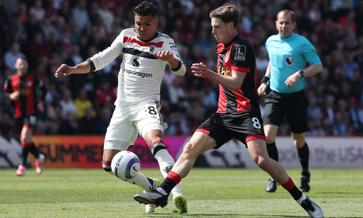 Bournemouth chiếm ưu thế trước Man Utd. (Ảnh: Reuters)