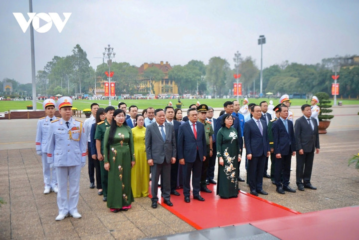Lãnh đạo Đảng, Nhà nước viếng Chủ tịch Hồ Chí Minh dịp 30/4 - 11