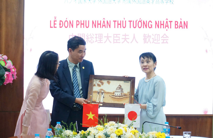 Chuyến thăm của phu nhân Ishiba Yoshiko là hoạt động ý nghĩa nhằm tăng cường tình hữu nghị, hiểu biết và hợp tác giáo dục giữa hai quốc gia, đặc biệt trong bối cảnh quan hệ Việt Nam – Nhật Bản được nâng cấp lên “Đối tác chiến lược toàn diện vì hòa bình và phồn vinh ở châu Á và trên thế giới”.