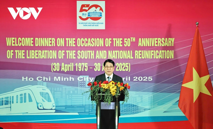 Chủ tịch nước Lương Cường phát biểu chào mừng.