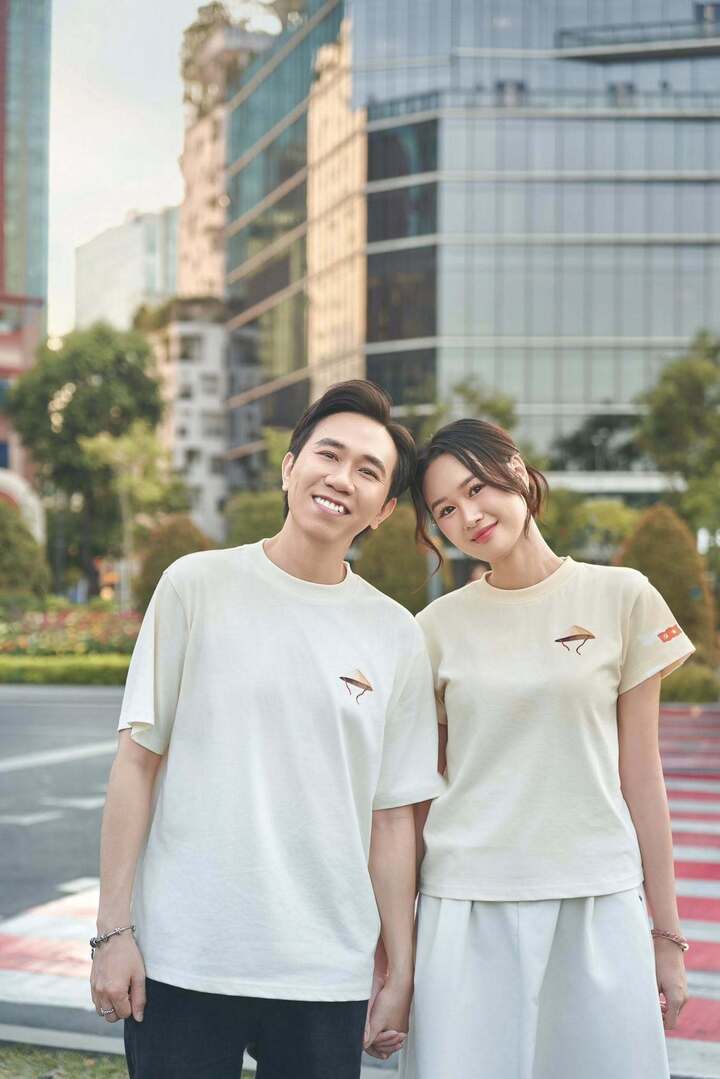 Họ đang tận hưởng cuộc sống vợ chồng son ngọt ngào.