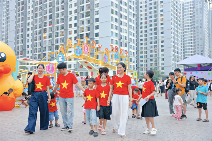 Vincom tổ chức chuỗi sự kiện 'Việt Malliday - Hè Holiday': Trải nghiệm hè rực rỡ - 2