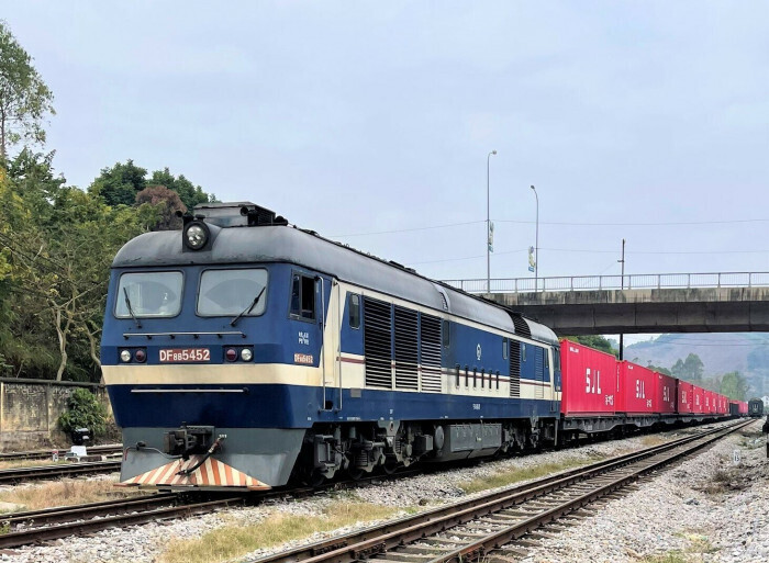 Đoàn tàu container liên vận quốc tế Việt Nam - Kazakhstan xuất phát từ ga Đồng Đăng. (Ảnh: VNR)