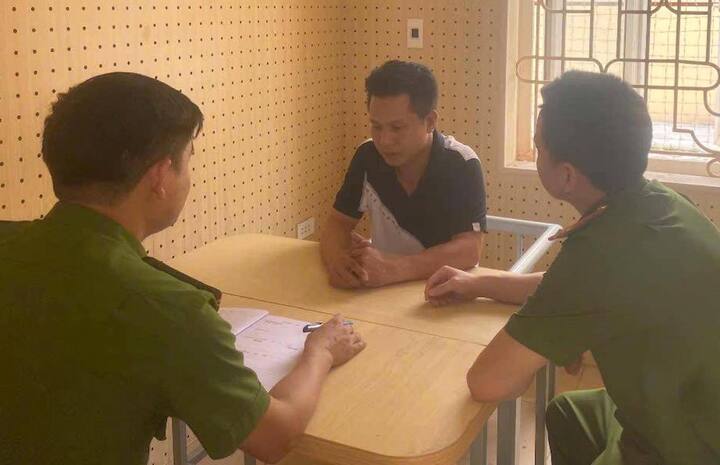 Cơ quan Cảnh sát điều tra Công an tỉnh Vĩnh Phúc lấy lời khai của La Văn Tuấn.