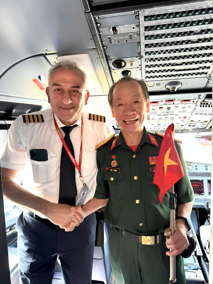 Chuyến bay Vietjet bất ngờ chào đón những người viết nên lịch sử - 2