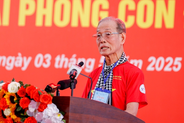Ông Võ Ái Vân thay mặt các chiến sĩ cách mạng bị địch bắt, tù đày phát biểu. (Ảnh: VGP/Nhật Bắc)