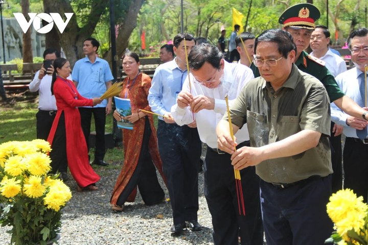 Thủ tướng Phạm Minh Chính dự Lễ viếng, tri ân liệt sĩ tại Côn Đảo - 2