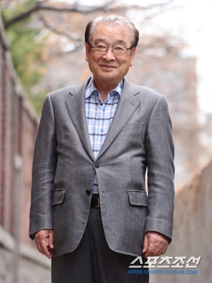 Diễn viên gạo cội Lee Soon-jae.
