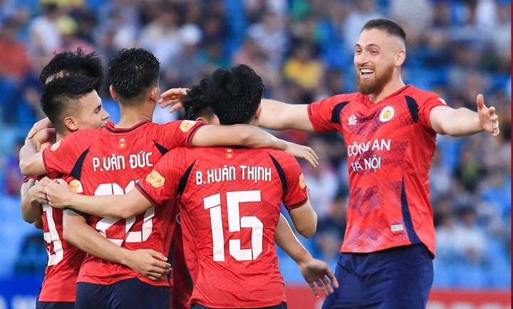 Trong 5 trận V.League bị lùi lịch, có 2 trận đấu của CLB Công an Hà Nội.
