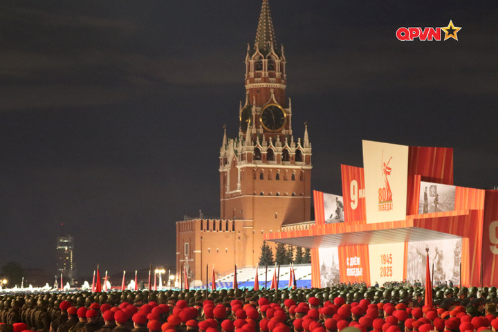 Rạng sáng 4/5 (giờ Hà Nội) tại Quảng trường Đỏ, Thủ đô Moskva của Liên bang Nga diễn ra buổi sơ duyệt Lễ duyệt binh nhân “Kỷ niệm 80 năm Chiến thắng trong Chiến tranh Vệ quốc vĩ đại (9/5/1945 – 9/5/2025).
