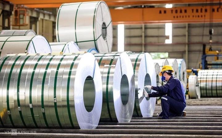 Nghị quyết 68 khẳng định kinh tế tư nhân giữ vai trò nòng cốt cùng với kinh tế Nhà nước, kinh tế tập thể để xây dựng nền kinh tế độc lập, tự chủ, tự lực, tự cường gắn với hội nhập quốc tế sâu rộng, thực chất, hiệu quả. (Ảnh minh họa: VnEconomy).