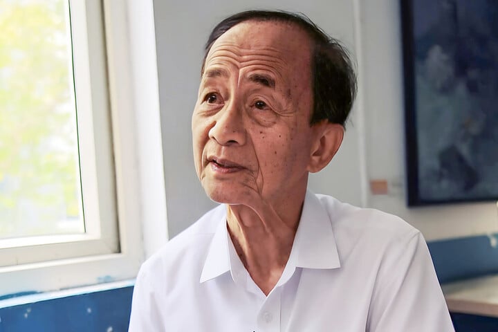 Khoảng thời gian bị bệnh, ông rất buồn vì còn nhiều dự định dang dở trong cả khoa học và nghệ thuật. (Ảnh: Vietnamnet)