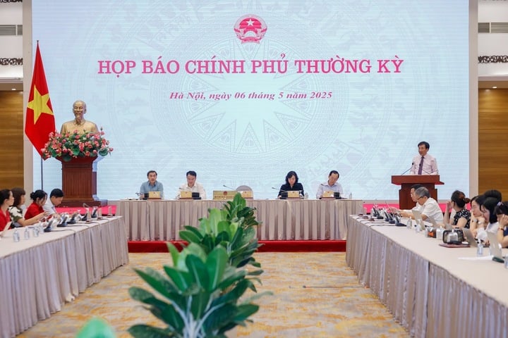 Toàn cảnh buổi họp báo Chính phủ thường kỳ tháng 4/2025. (Ảnh: VGP)
