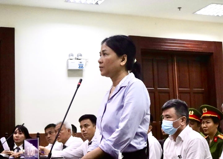 Bị cáo Mai Thị Hồng Hạnh tại phiên toà.