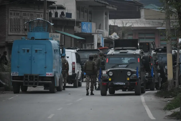 Quân đội Ấn Độ ghi nhận 3 thường dân thiệt mạng do trận hỏa lực và pháo kích từ Pakistan. (Ảnh: Faisal Khan/Anadolu)