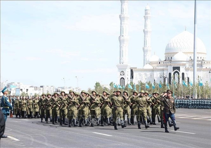 Tổng Bí thư dự Lễ duyệt binh kỷ niệm 80 năm Ngày Chiến thắng tại Kazakhstan - 4