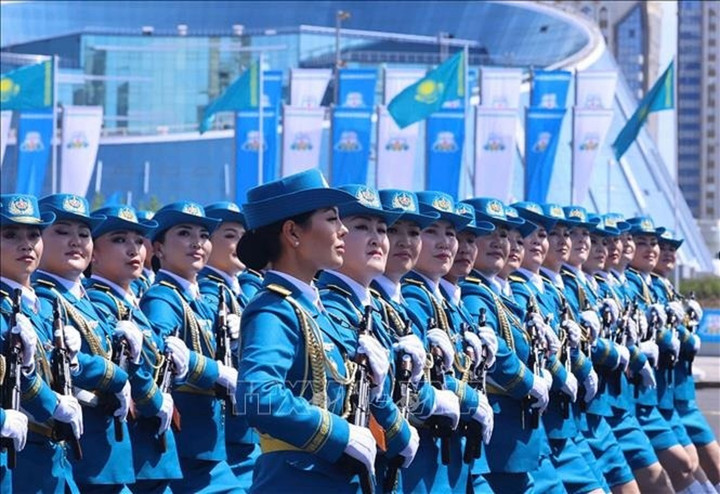 Tổng Bí thư dự Lễ duyệt binh kỷ niệm 80 năm Ngày Chiến thắng tại Kazakhstan - 6