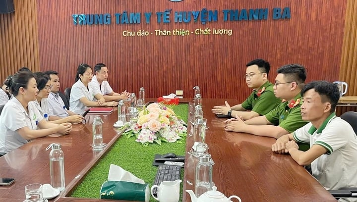 Ngày 7/5, Khuất Văn Sinh đến Trung tâm Y tế huyện Thanh Ba nhận sai và gửi lời xin lỗi, cảm ơn đội ngũ y bác sĩ.
