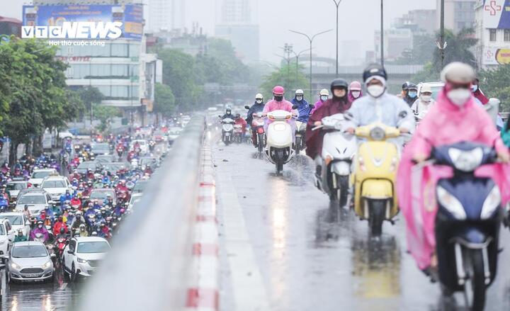 Miền Bắc sắp đón không khí lạnh yếu, trời mưa dông từ chiều tối 9-10/5. (Ảnh minh hoạ: Ngô Nhung)