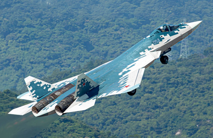 Máy bay chiến đấu tàng hình Su-57 Felon. (Ảnh: Flyajetfighter.com)