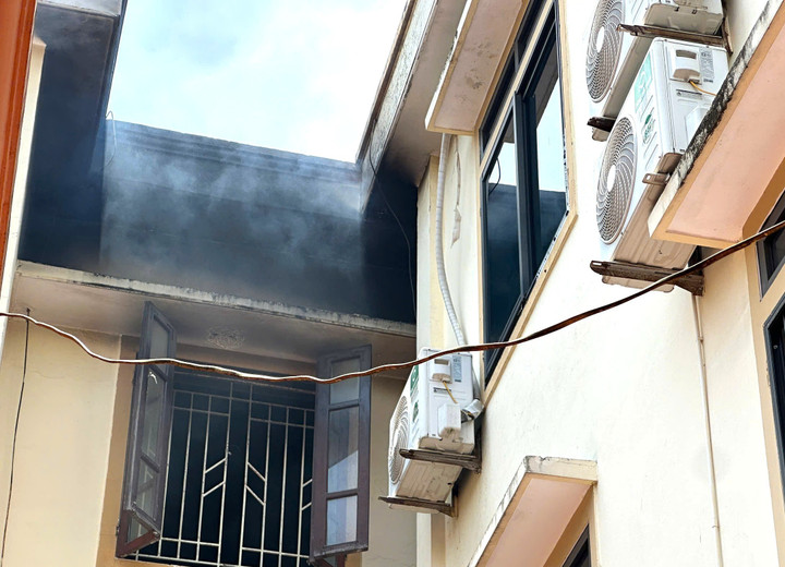 Hiện trường nơi phòng chứa vật tư thí nghiệm bị cháy