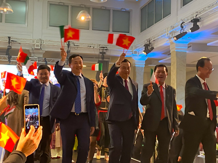 Với đường bay thẳng giữa Hà Nội và Milan, các hoạt động giao lưu văn hóa, du lịch và kinh tế sẽ có động lực to lớn để phát triển trong tương lai.