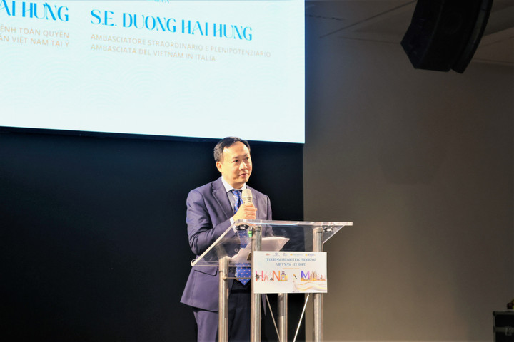 Ông Dương Hải Hưng - Đại sứ Việt Nam tại Italy - phát biểu tại sự kiện, khẳng định tiềm năng phát triển du lịch to lớn của hai quốc gia.