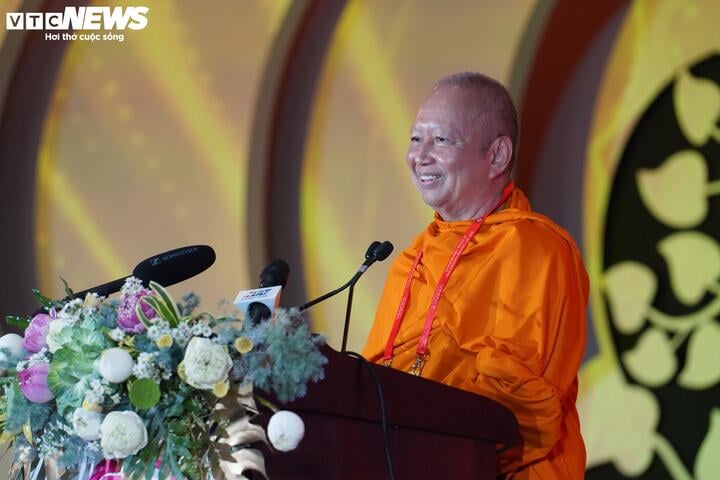 Hoà thượng GS.TS - Brahmapundit, Chủ tịch Uỷ ban quốc tế Tổ chức đại lễ Vesak Liên hợp quốc.