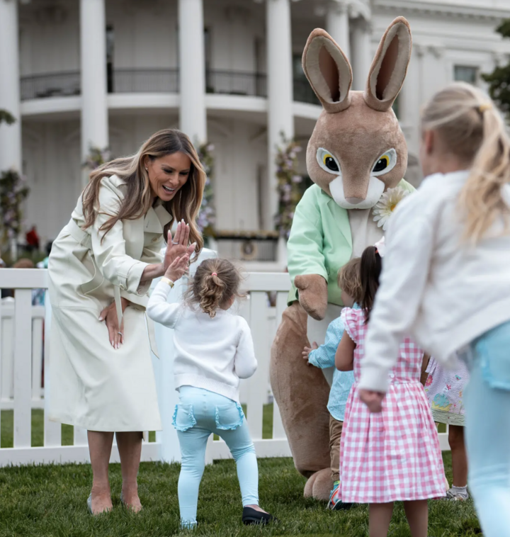 Bà Melania Trump tham dự Lễ Phục sinh tại Nhà Trắng vào tháng trước. (Ảnh: NY Times)