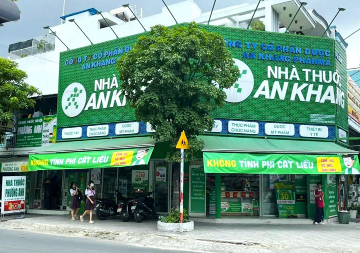 Không chỉ bán thuốc, An Khang cam kết chăm sóc sức khỏe khách hàng bằng sự minh bạch và tận tâm - xây dựng niềm tin và sự thoải mái từ chi tiết nhỏ nhất.