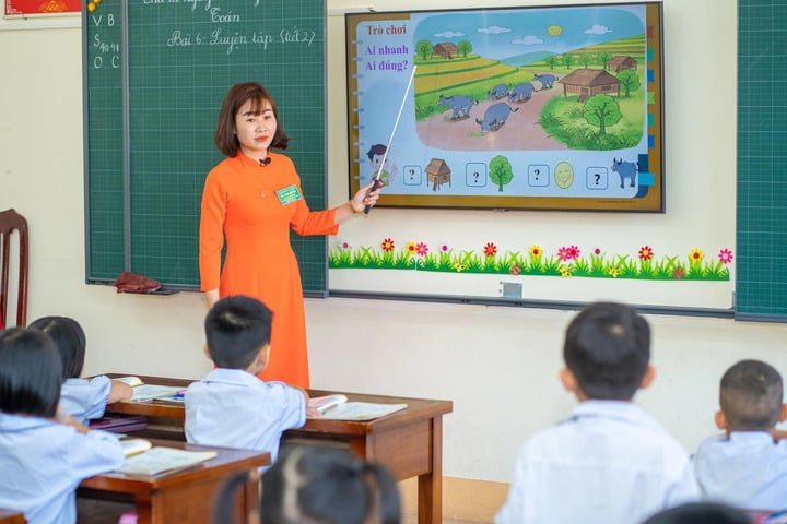 Nhiều vấn đề liên quan đến điều kiện xét thăng hạng giáo viên đang được đặt ra. (Ảnh minh hoạ)
