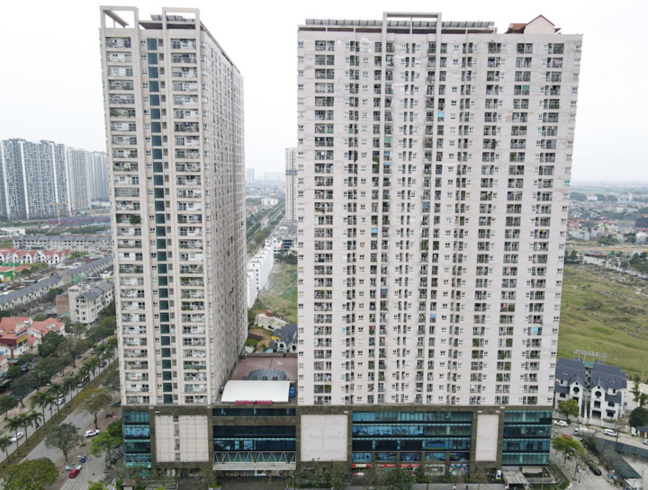 Tòa nhà cao 34 tầng khiến việc xác định chính xác nơi phát tán tiền gặp khó khăn.